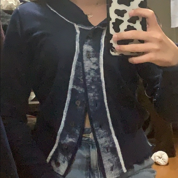 Woman’s xSmall CAbi Cardigan Sweater - Picture 5 of 5